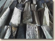 Holz naturbelassen, unbehandelt, trocken